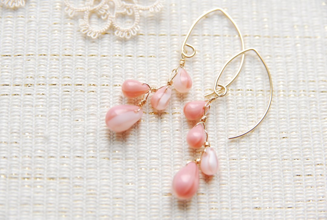 Flower bud marquise hook earrings 14kgf - 耳环/耳夹 - 玻璃 粉红色