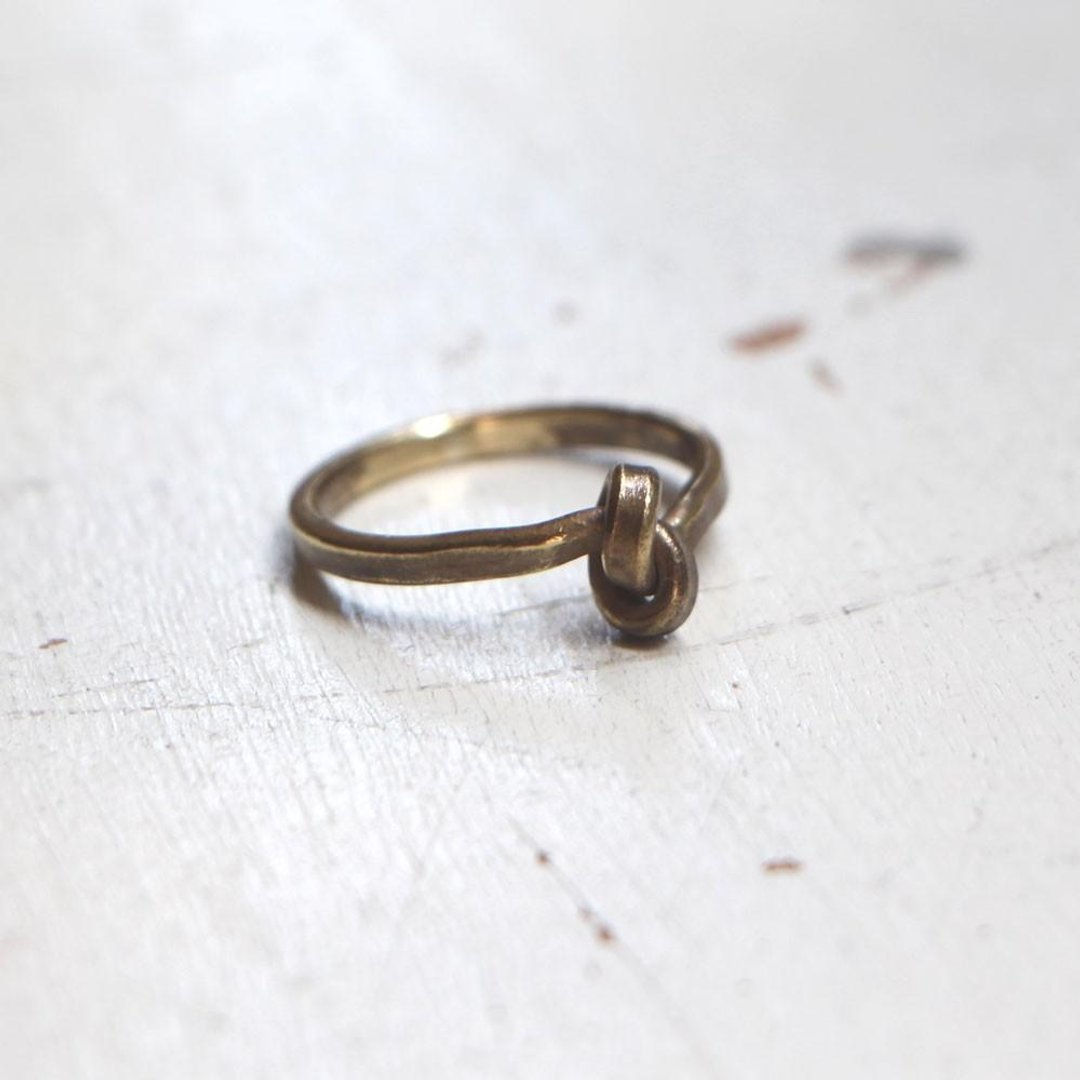 Brass ring knot - 戒指 - 其他金属 金色
