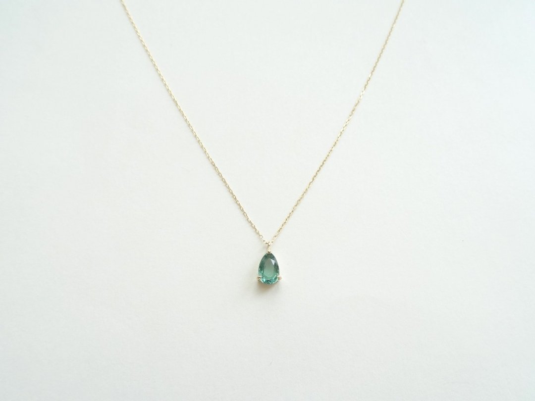 K18 Skin Jewelry - 祖母绿色碧玺 0.60 ct 爪镶水滴坠日本18K金极致裸感项链 (37、40 cm 可扣) - Au750 - 项链 - 宝石 绿色