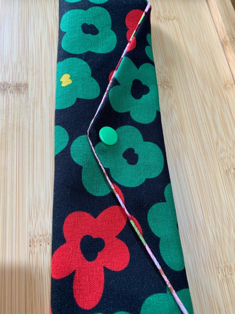 文青风环保纯棉筷袋 ~ 繁花盛开 迷人黑 日本 潮物 收纳 手作餐 - 收纳用品 - 棉．麻 黑色