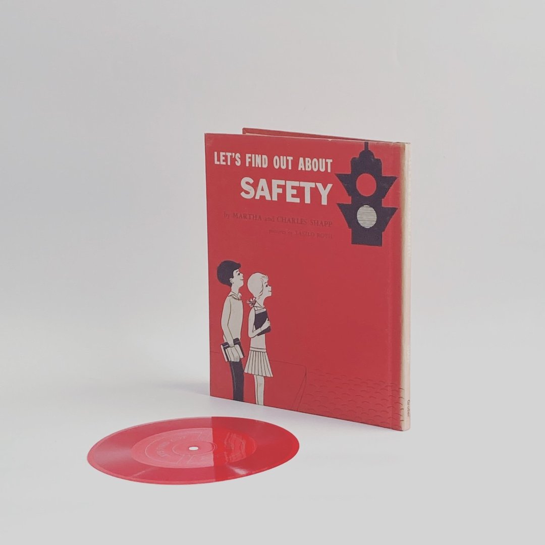 LET'S FIND OUT ABOUT SAFETY - 刊物/书籍 - 纸 
