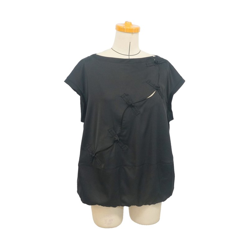 Aman No.116 全面启动陀螺套装组 黑色落肩上衣 软布盘扣版 - 女装上衣 - 其他材质 