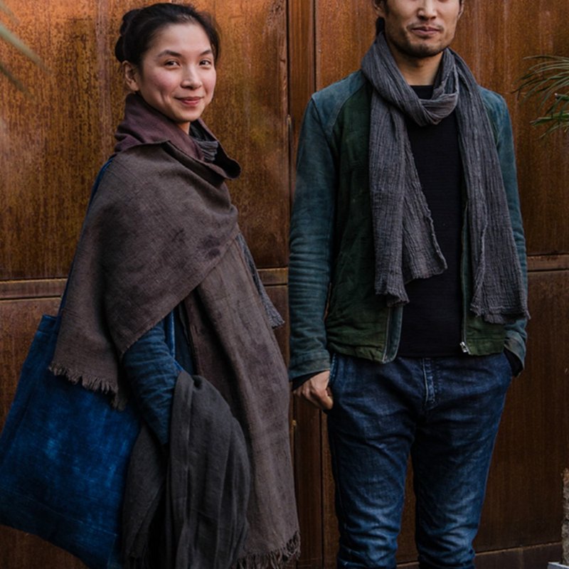 時光的溫度 | 純棉手工植物染手織布圍巾大披肩 天然草木染 - 围巾/披肩 - 棉．麻 灰色