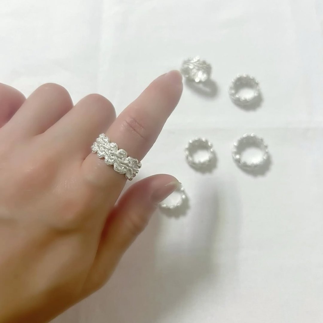 lace ribbon - 戒指 - 其他金属 银色