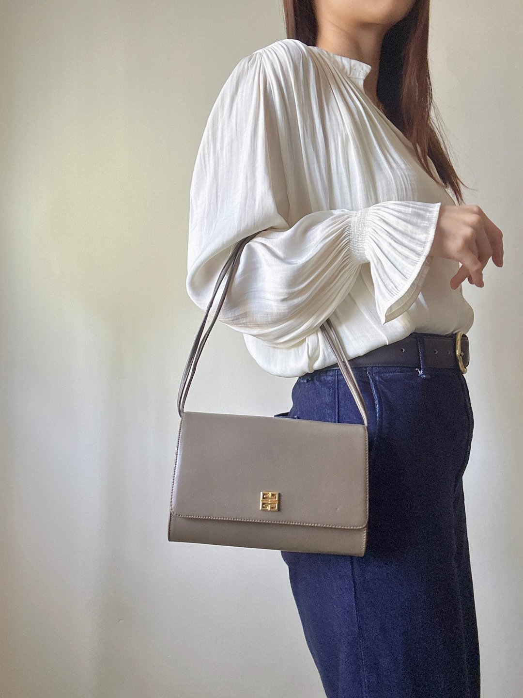 中古正品 Givenchy 纪梵希 卡其色 真皮 小包 斜背包 腋下包 - 侧背包/斜挎包 - 真皮 卡其色