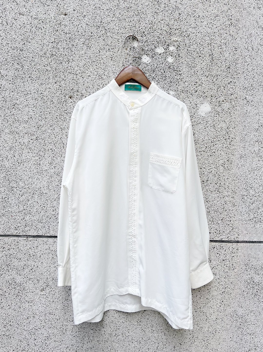 纯白无暇亨利领亮面滑布 篓空雕花衬衫上衣 vintage shirt - 女装衬衫 - 聚酯纤维 白色