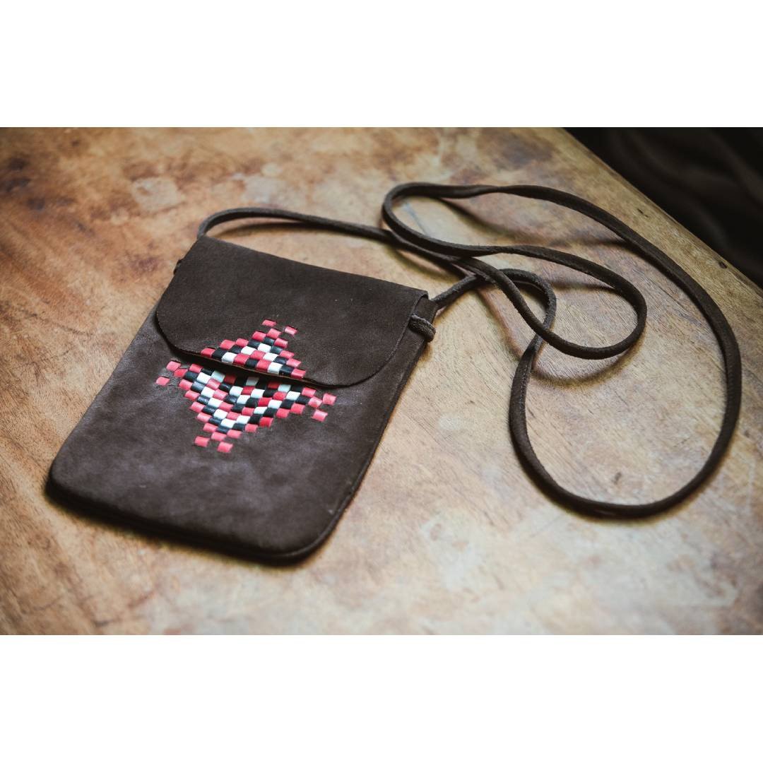 Sweet Villians Leather Weaving Cow Suede Medicine Bag - 侧背包/斜挎包 - 真皮 多色