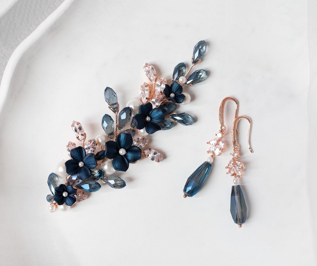 Navy blue floral hair piece and earrings for bride, Flower bridal hairclip - 发饰 - 粘土 蓝色