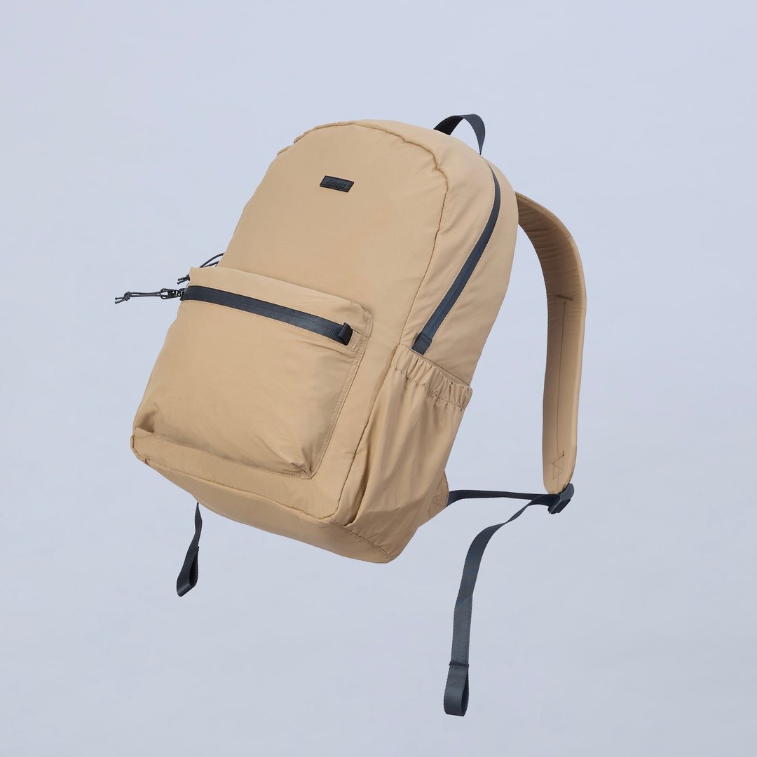【极轻】BRZ Go Backpack 后背包 沙棕色 - 后背包/双肩包 - 尼龙 卡其色