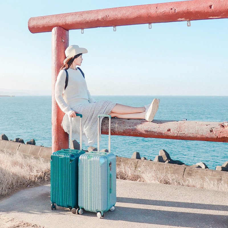 奥莉薇阁 23.5寸行李箱PC消光Sport运动版(小胖箱) AVT18223 - 行李箱/行李箱保护套 - 其他材质 多色