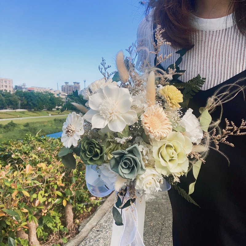 森林绿永生手捧花 新娘捧花/结婚捧花/婚礼捧花/结婚登记/永生花 - 干燥花/捧花 - 植物．花 绿色