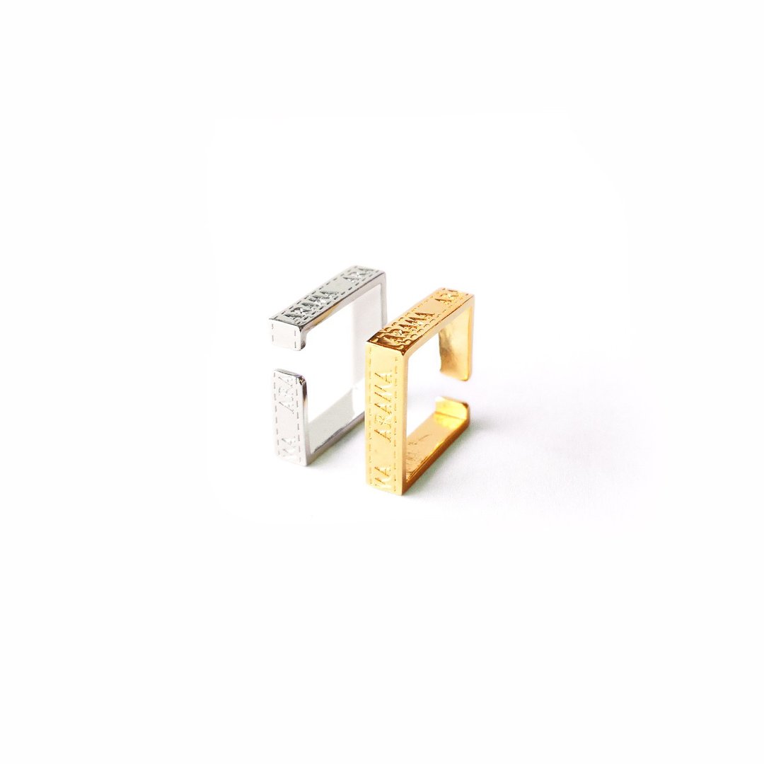 Logo Ribbon 方形耳骨夹 - 耳环/耳夹 - 其他金属 金色