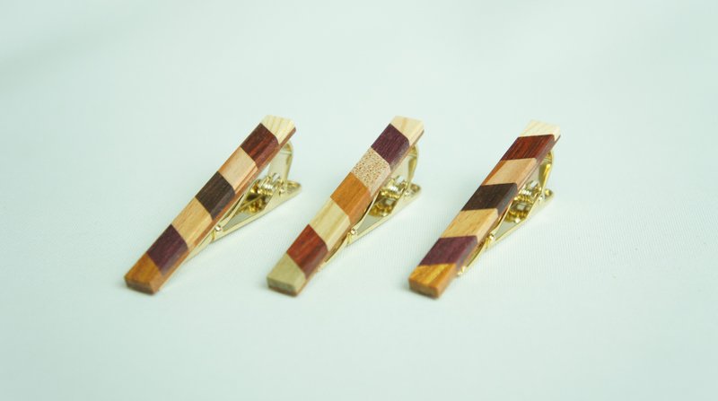 Diagonal border tie pin on parquet - 其他 - 木头 卡其色
