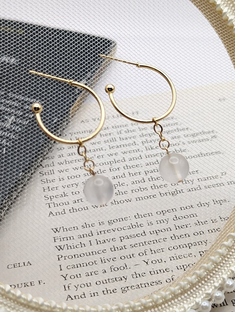 然水晶 白月光耳环14K金 C形耳环 - 耳环/耳夹 - 水晶 