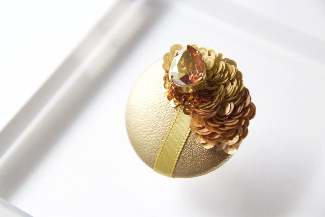 Swarovski brooch - 胸针 - 其他材质 金色