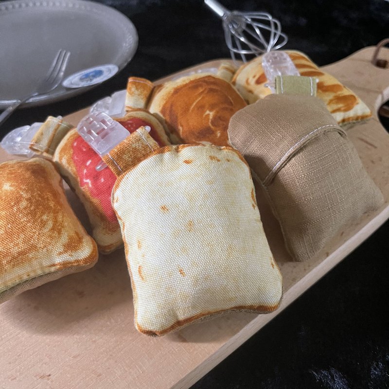 胖胖吐司平安符袋 |六种口味 |宝宝弥月礼 - 平安符/符袋 - 棉．麻 