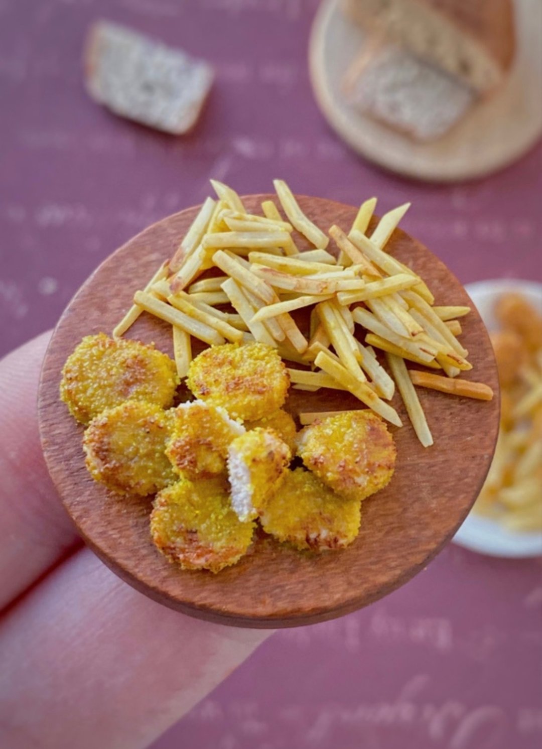 Miniature nuggets and fries. TUTORIAL polymer clay. Mini food. 视频教程. 微型食品. 掘金. - 手工艺教程/工具书 - 其他材质 