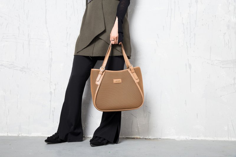 Mesheen 时尚轻网布 真牛皮 手提单肩包(卡其色) - 侧背包/斜挎包 - 真皮 卡其色