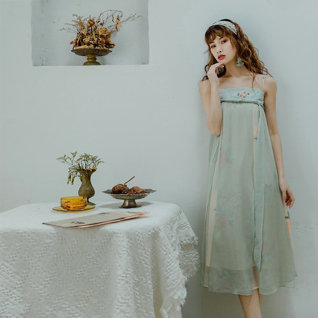 安妮陈2020款女夏汉服改良版连衣裙超仙森系法式复古碎花裙 - 洋装/连衣裙 - 聚酯纤维 蓝色
