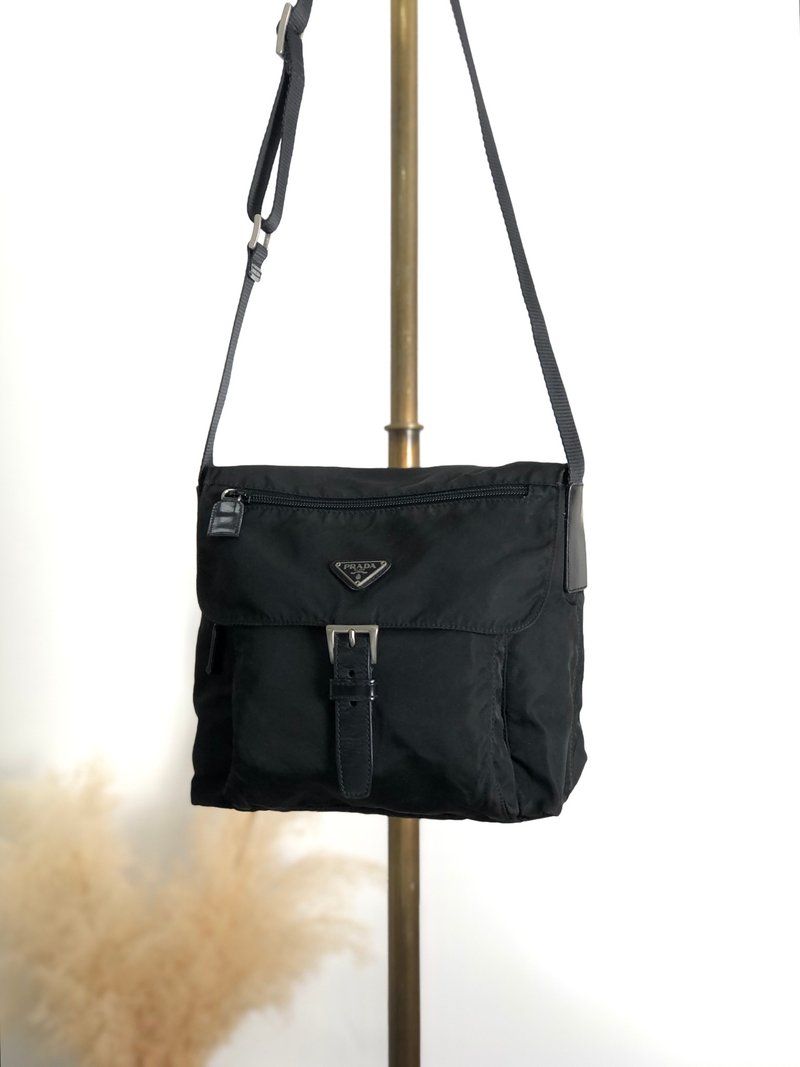 【日本直送，品牌二手包】PRADA 单肩包，黑三角形logo，尼龙，前扣，复古uiz535 - 侧背包/斜挎包 - 尼龙 黑色