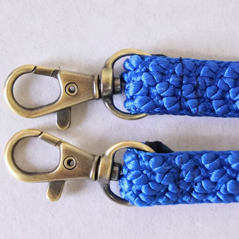 改造和服：用和服带制作的智慧型手机肩带和智慧型手机挂带 - 挂绳/吊绳 - 丝．绢 蓝色