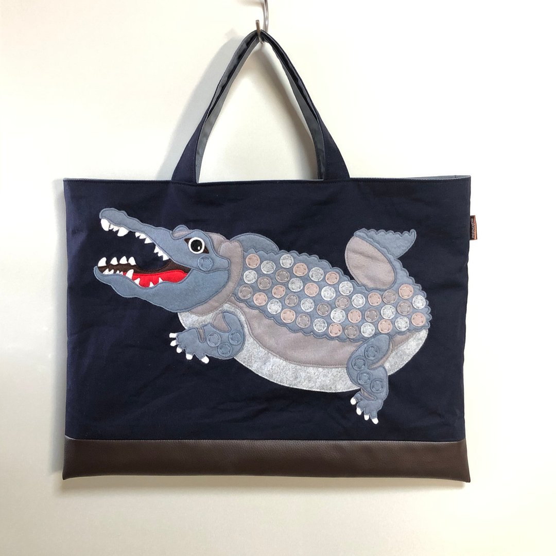 book bag-Crocodile-themed Bag - Navy Ox with Synthetic Leather - 其他 - 棉．麻 黑色