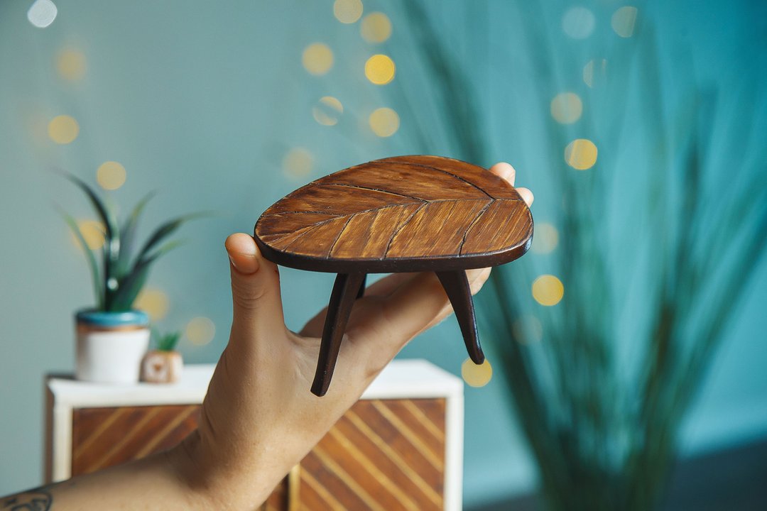 Miniature coffee table for blythe dolls 1/6 scale. Furniture for dollhouse - 玩偶/公仔 - 木头 咖啡色