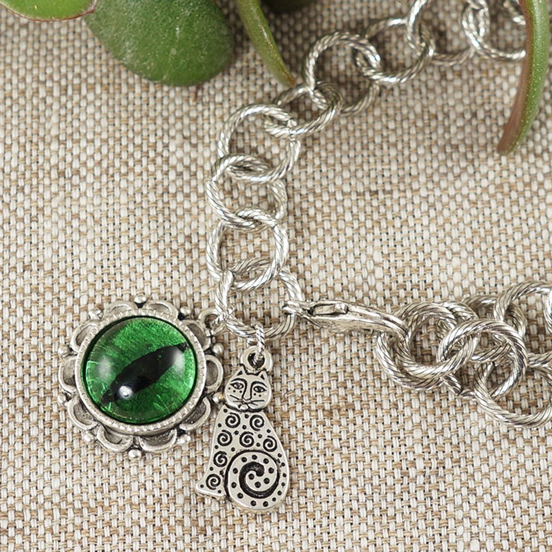 Green Glass Cat Eye Evil Eye Silver Cat Kitten Charm Protection Bracelet Jewelry - 手链/手环 - 玻璃 绿色