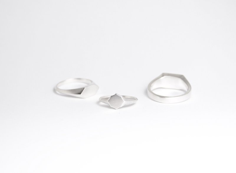 wuwu 平面戒指 - 耳环/耳夹 - 纯银 银色