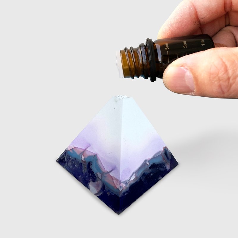 手工制造 I 扩香石 I 树脂 I 附5ml精油 I 紫色 I 金字塔 - 香薰/精油/线香 - 其他材质 紫色