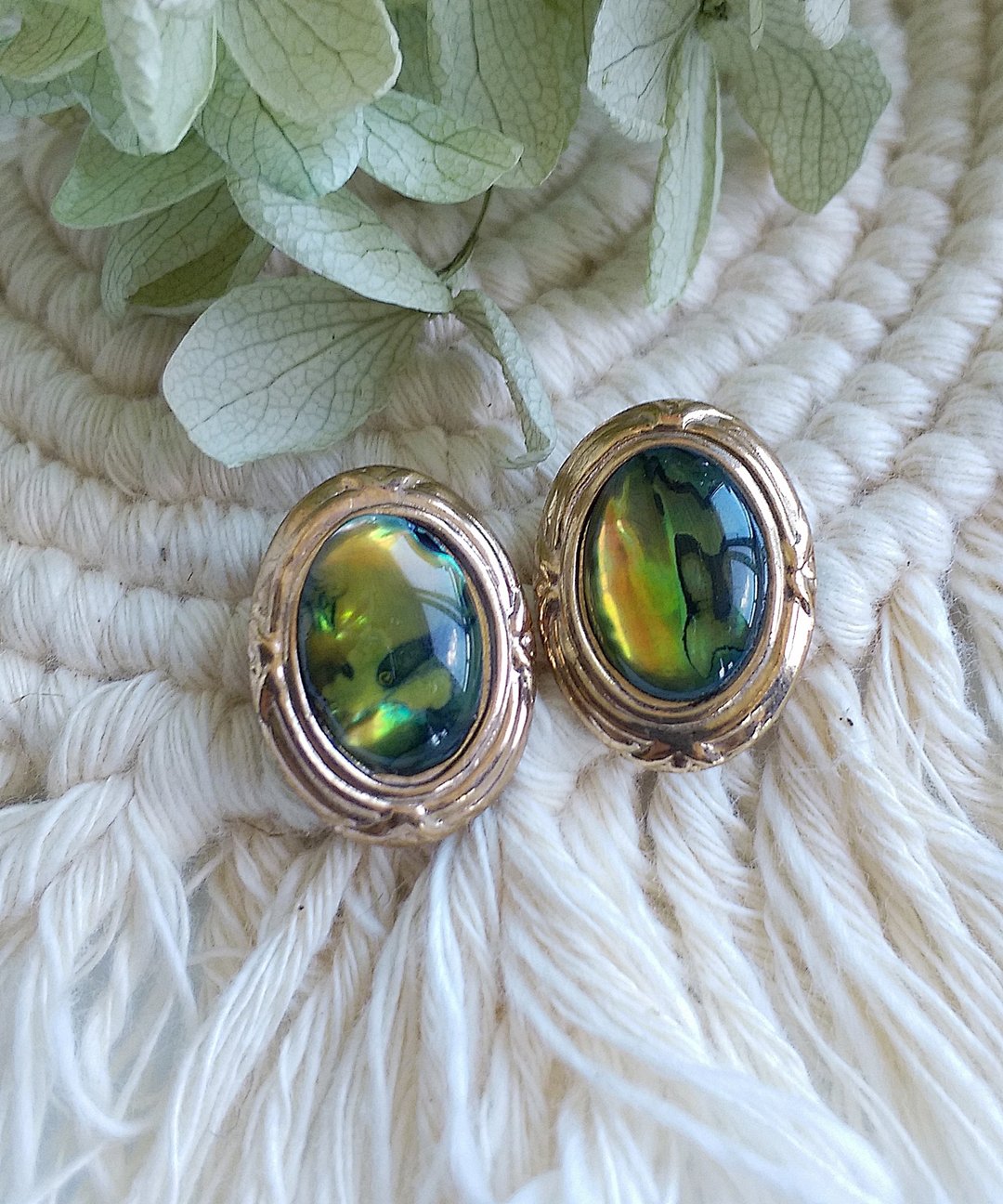 Vintage Jewelry 西洋古董饰品 典雅贝  针式耳环 - 耳环/耳夹 - 其他金属 金色