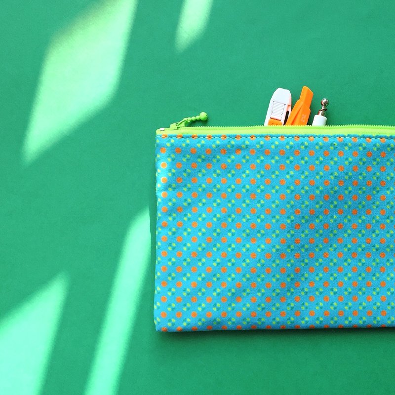 圆点 收纳包/化妆包 - 化妆包/杂物包 - 棉．麻 绿色