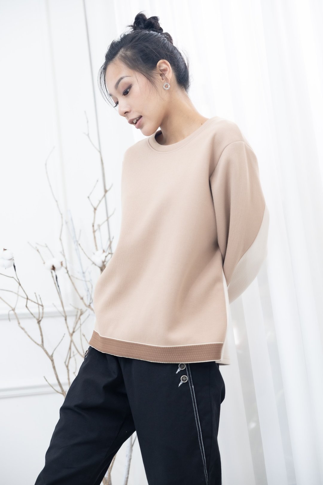 奶茶色杏色拼接上衣 - 女装上衣 - 其他材质 卡其色