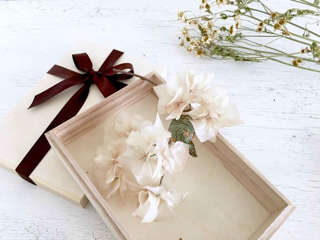 Antique decorative branch L (hydrangea antique white) - 植栽/盆栽 - 聚酯纤维 白色