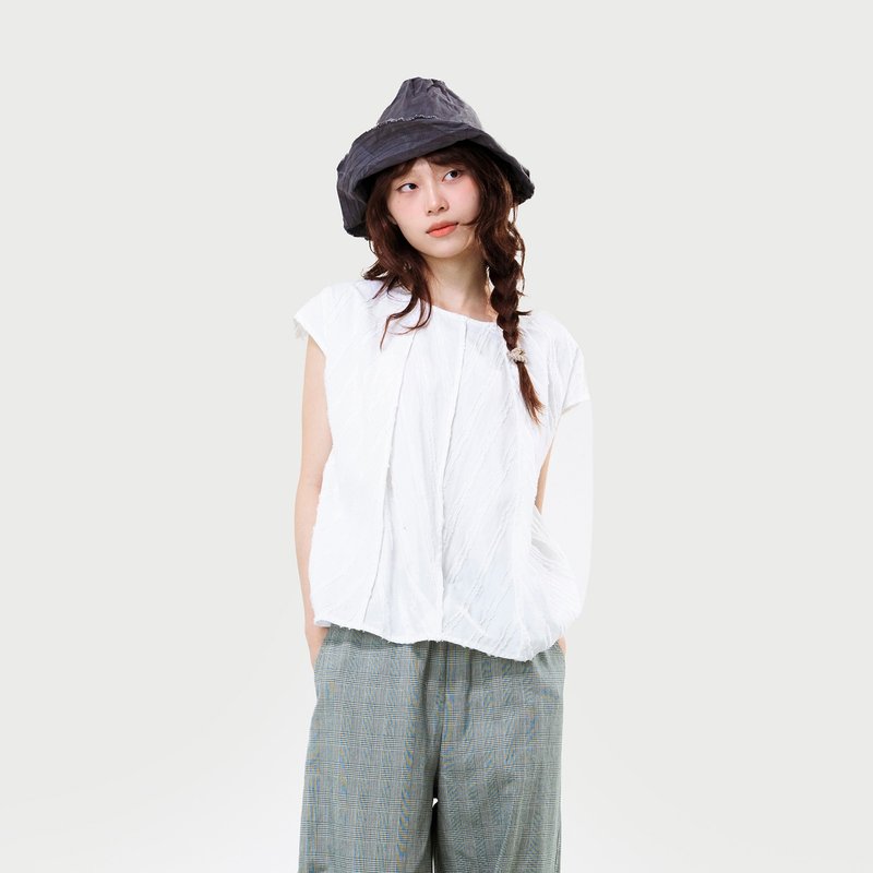 线织纹打褶小盖袖上衣 - 女装上衣 - 棉．麻 白色