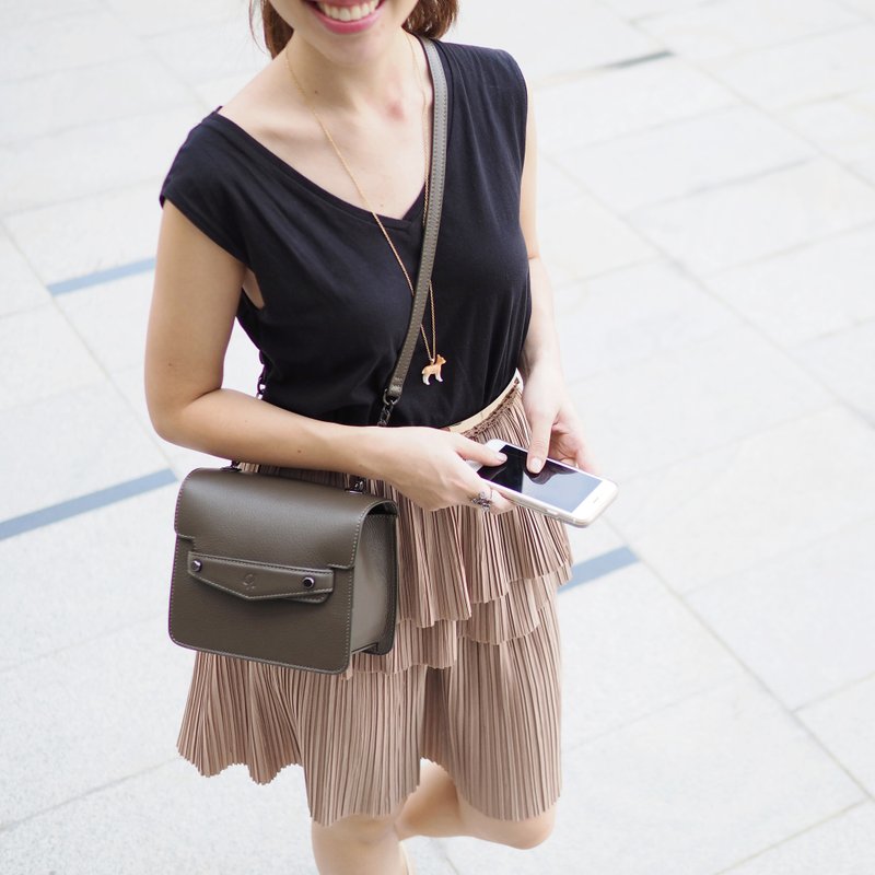 Leather Bag : Quinn (Olive) - 侧背包/斜挎包 - 真皮 卡其色