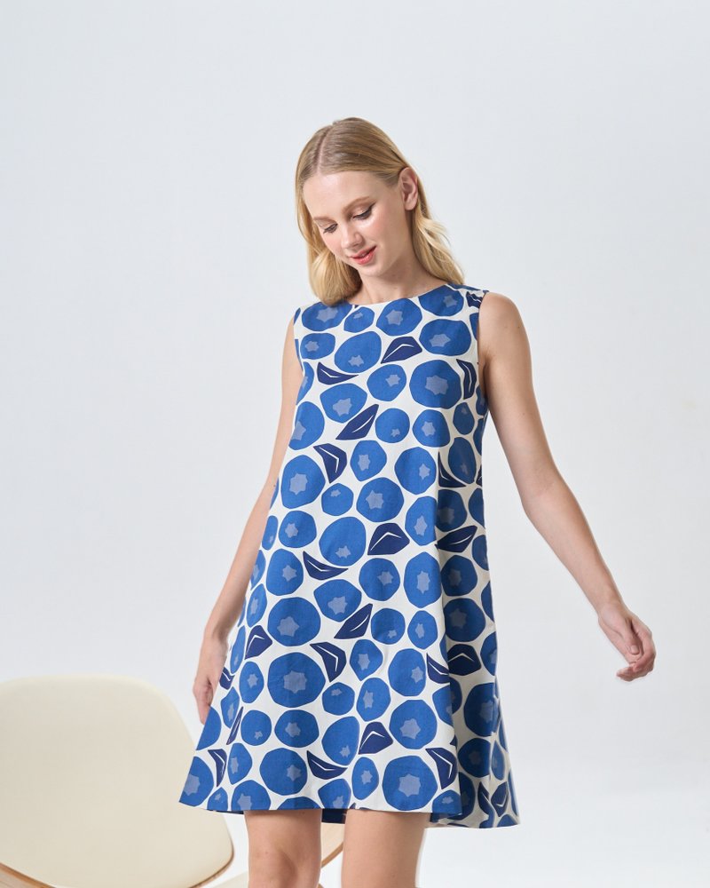BIRUCHU A-LINE DRESS - 海军蓝圆点削肩洋装深蓝连身裙 - 洋装/连衣裙 - 棉．麻 蓝色