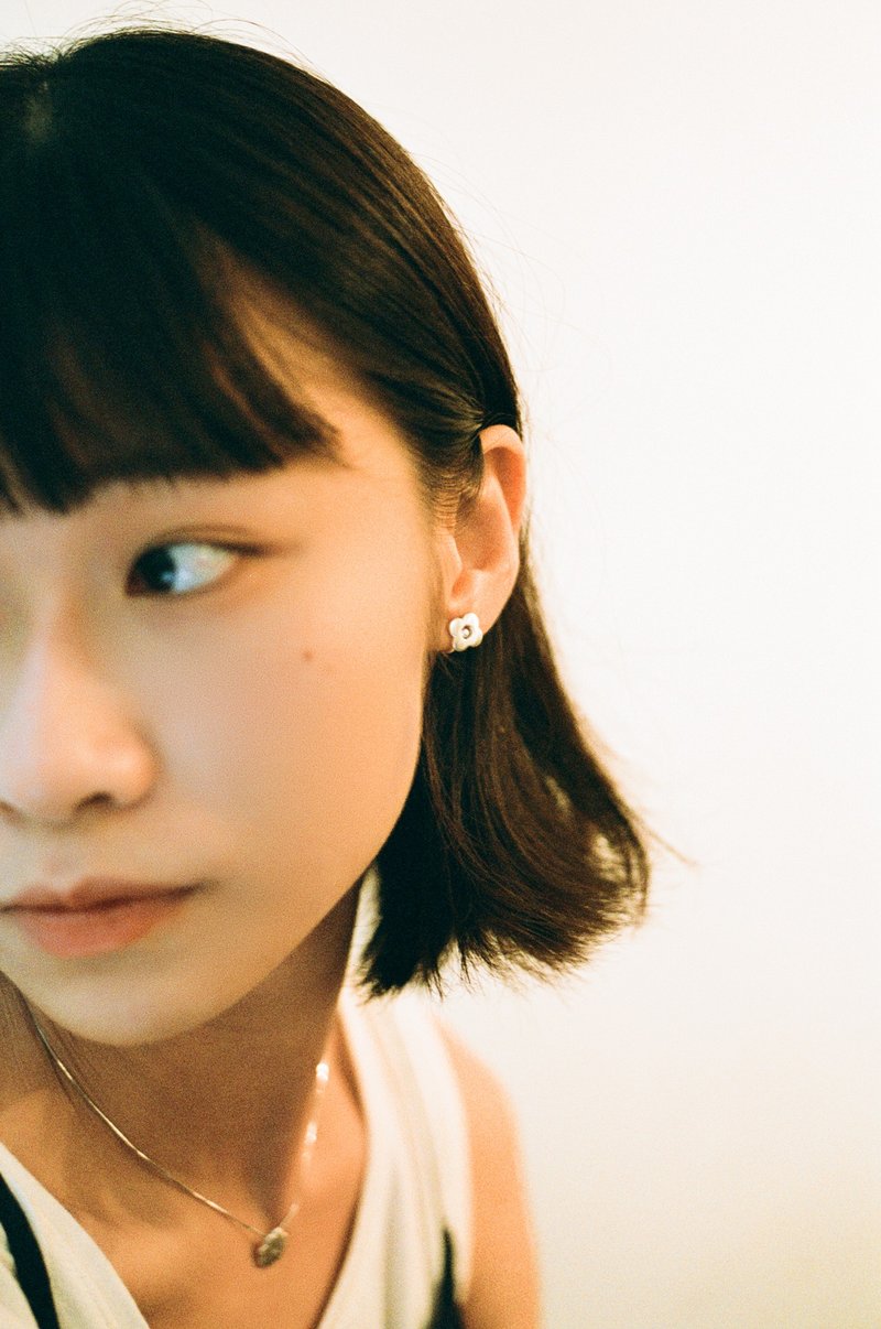 和煦之夏 花形耳环 - 耳环/耳夹 - 纯银 银色