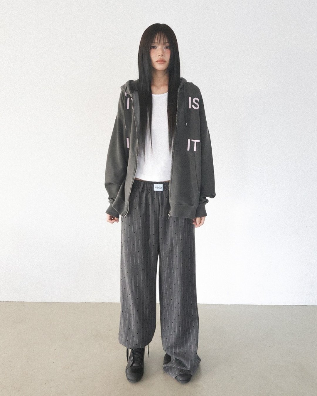 CHARCOAL HEART STRIPE SWEAT PANTS - 中性裤装 - 其他材质 灰色