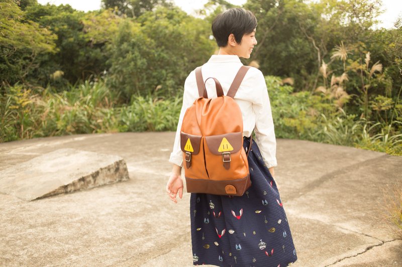 { C a r r y a L e a t h e r P a c k } B a g P a c k 变身山系女孩的大背包－啡咖 ***香港及台湾免运实施中*** - 侧背包/斜挎包 - 真皮 橘色