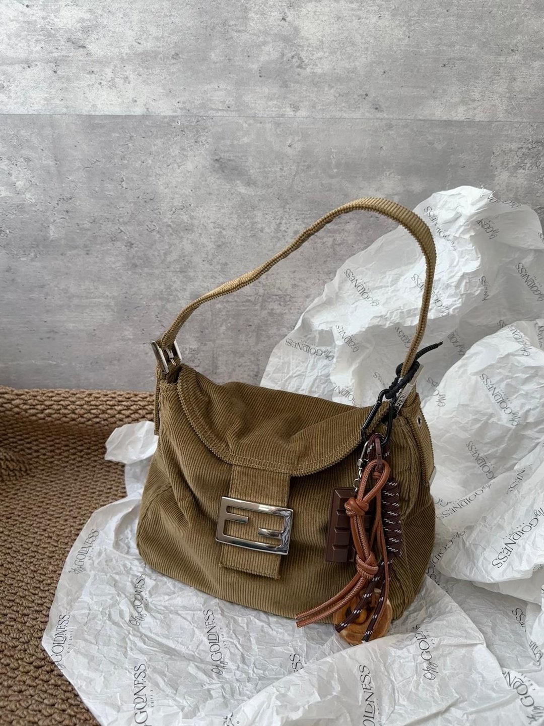 中古包 Fendi 芬迪 灯芯绒双盖包小胖丁斜背包 - 手提包/手提袋 - 棉．麻 卡其色