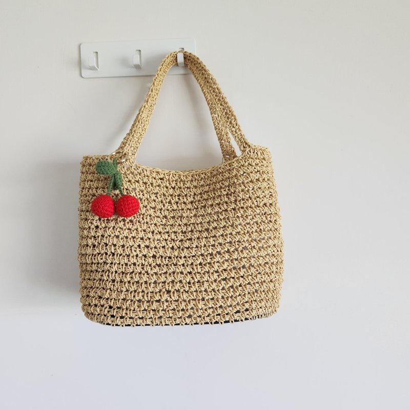 MINDY手作 -气质又可爱拉菲和纸手提包 附樱桃挂件 - 手提包/手提袋 - 纸 卡其色