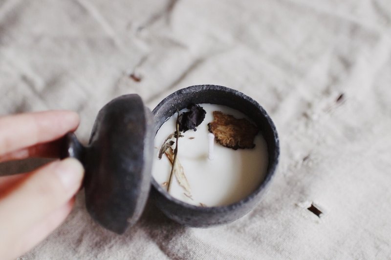 地衣荒物 X nag.19 中药调香陶罐蜡烛系列  碳黑陶罐_ 小 - 蜡烛/烛台 - 陶 黑色