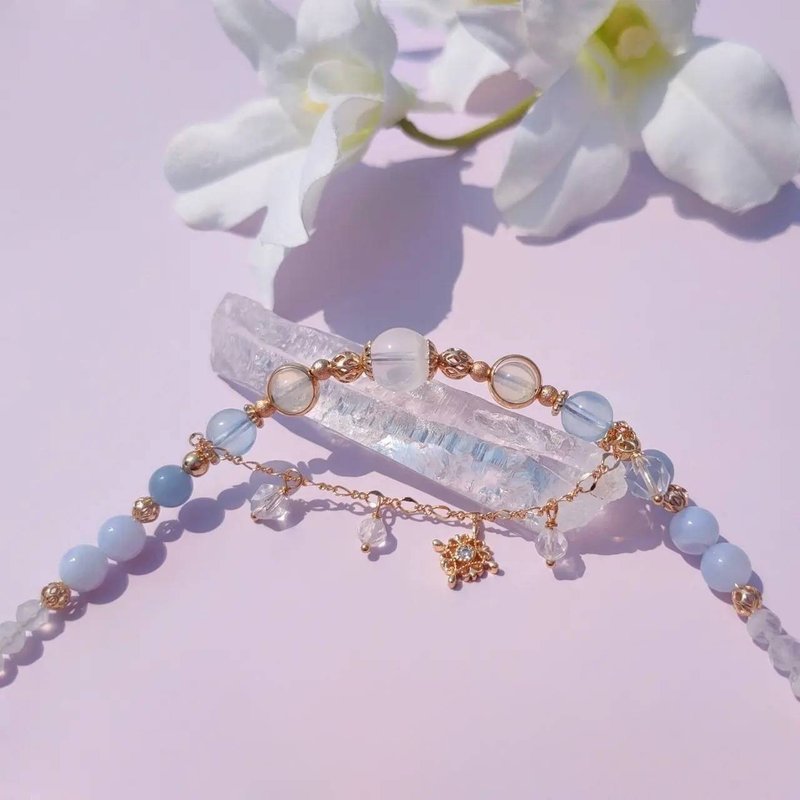 晴空塔。白幽灵 蓝纹玛瑙 海水蓝宝 14K包金 水晶矿石设计手链 - 手链/手环 - 水晶 蓝色