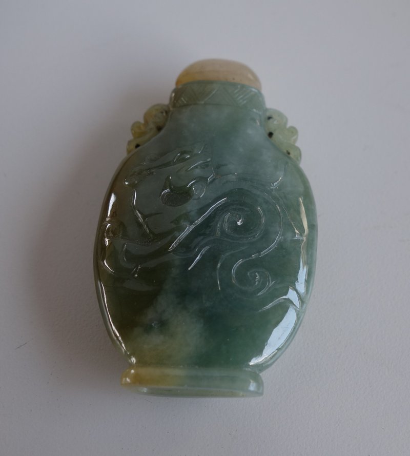 snuff bottle天然三彩翡翠鼻烟壶 鼻烟壶 回首螭龙 翡翠 jade文玩 - 摆饰 - 玉石 多色