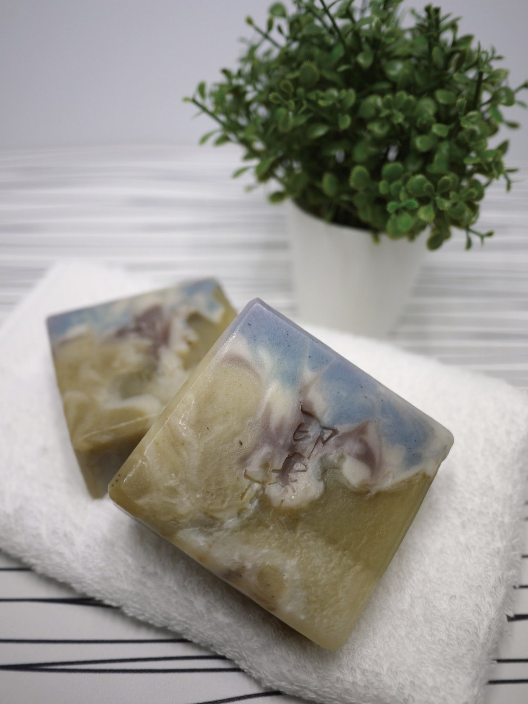 植焠琉璃手工皂-灵鸟 Sisil - 肥皂/手工皂 - 其他材质 