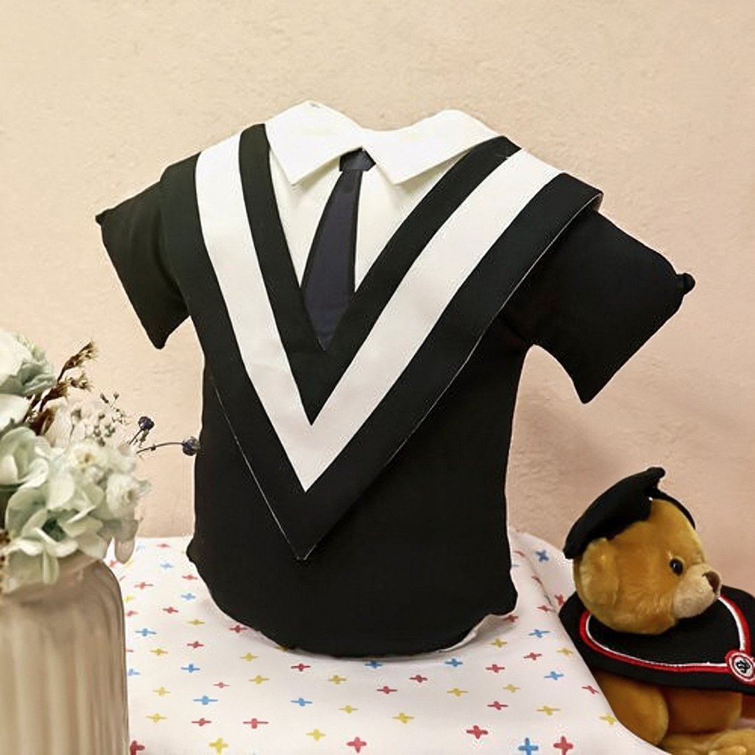 【定制学士服抱枕】专利制作站立式抱枕 / 毕业礼物－学士服款 - 枕头/抱枕 - 其他人造纤维 黑色
