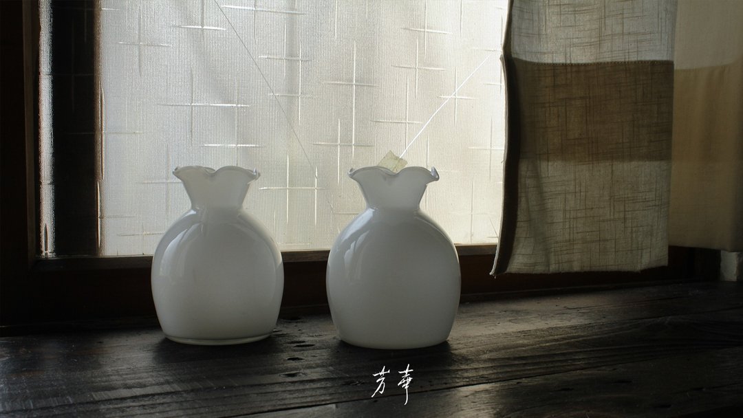 白色玻璃花瓶一对 - 花瓶/陶器 - 玻璃 