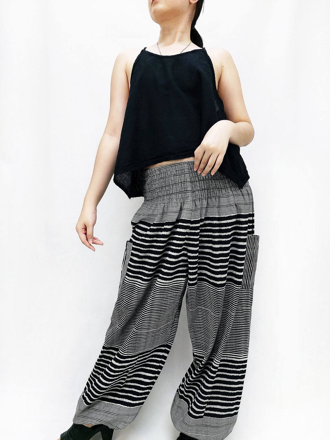 Thai Cotton Pants Aladdin Pants Harem Pants Unisex Trouser Black & White - 女装长裤 - 棉 白色