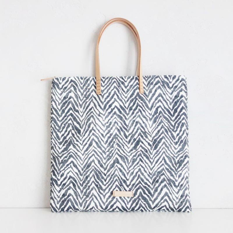 Zebra 帆布包 手提包 托特包 通勤 生日 闺蜜交换 聖誕節禮物 - 手提包/手提袋 - 棉．麻 黑色